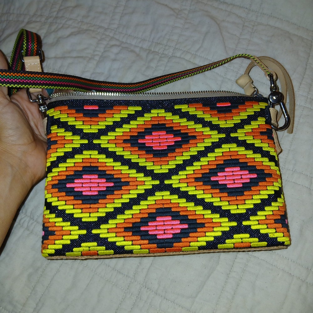Consuela: Rae Midtown Crossbody